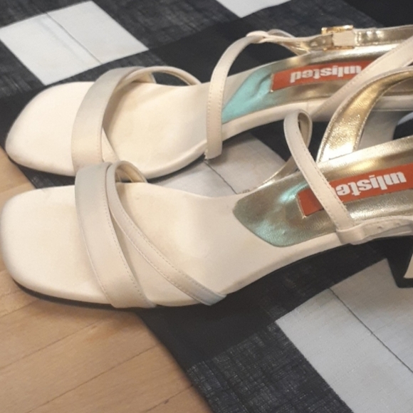 VINTAGE Y2K UNLISTED "SAMANTHA" LOW BLOCK HEEL SQUARE TOE SANDALS - Picture 2 of 7